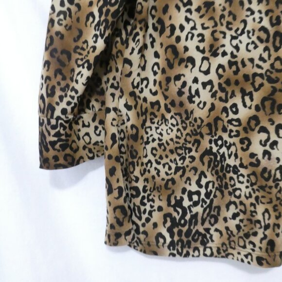 Unbranded | P2P 18 inches measured | Leopard Print Button Down Shirt - Picture 12 of 14
